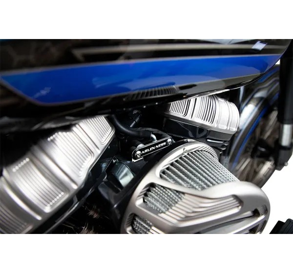 ARLEN NESS Motordeckel - Einbaubeispiel