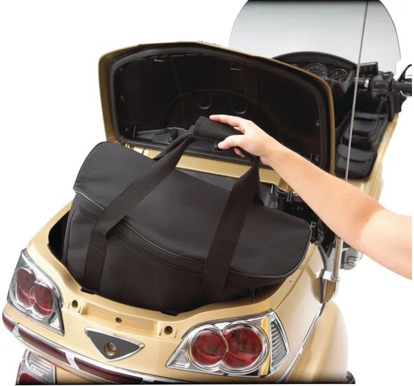 SHOW CHROME Hecktaschen - Einbaubeispiel