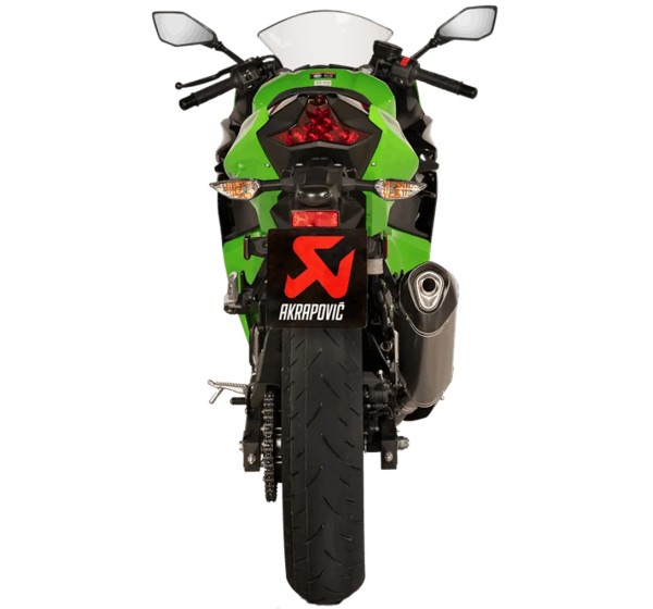 AKRAPOVIC Endschalldämpfer - Einbaubeispiel