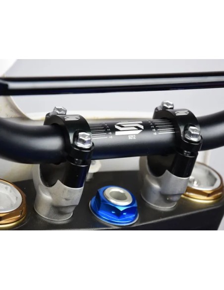 SCAR RACING Risers - Einbaubeispiel