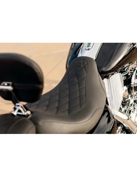 MUSTANG Sitzbänke - Detailansicht