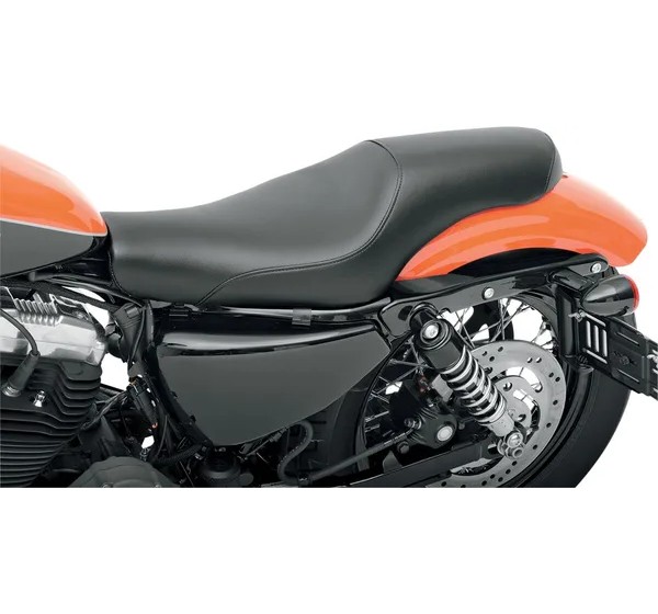 SADDLEMEN Sitzbänke - Detailansicht