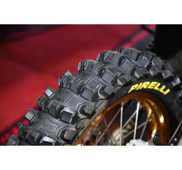 PIRELLI Reifen - Detailansicht