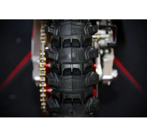 PIRELLI Reifen Bild 4