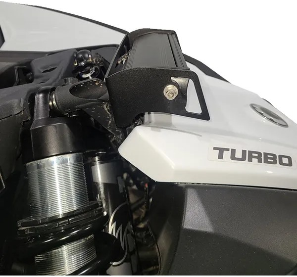 MOOSE OFFROAD FOUR WHEEL Abdeckungen & Halterungen - Einbaubeispiel