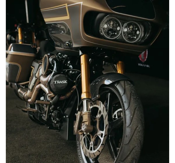 CUSTOM DYNAMICS Scheinwerfer - Einbaubeispiel