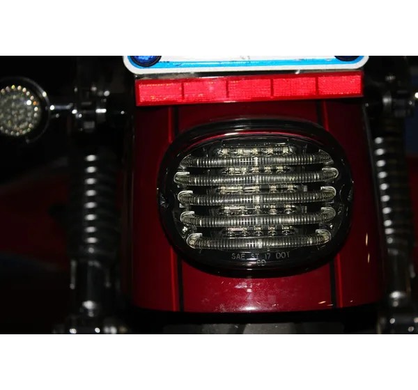 CUSTOM DYNAMICS Rück- und Bremslichter Bild 5
