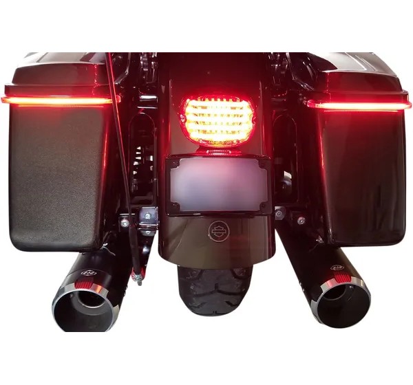CUSTOM DYNAMICS Rück- und Bremslichter - Einbaubeispiel