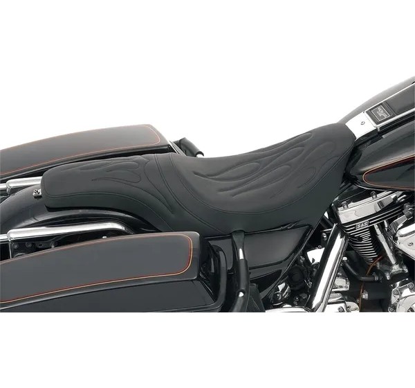 DRAG SPECIALTIES SEATS Sitzbänke - Einbaubeispiel
