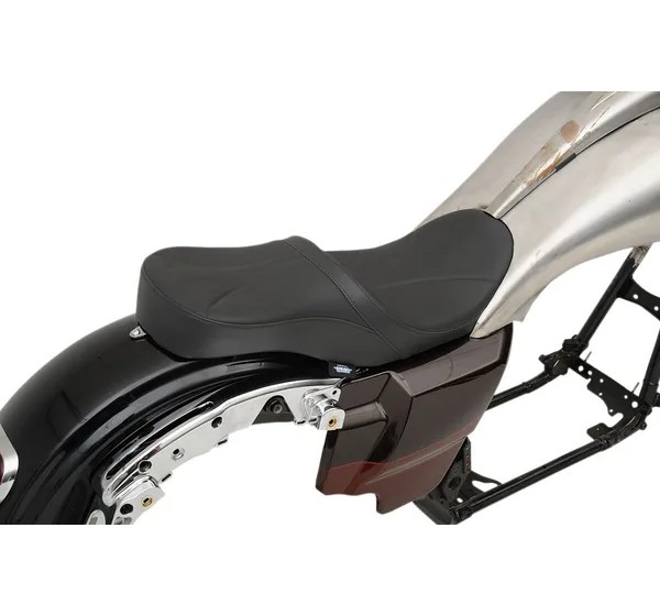 DRAG SPECIALTIES SEATS Sitzbänke - Einbaubeispiel