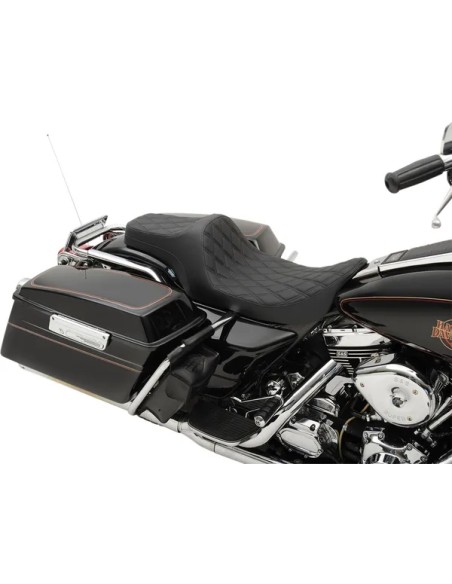 DRAG SPECIALTIES SEATS Sitzbänke - Einbaubeispiel