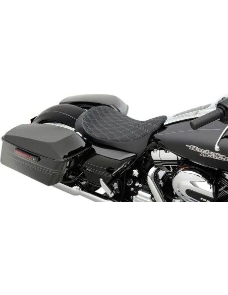 DRAG SPECIALTIES SEATS Sitzbänke - Einbaubeispiel