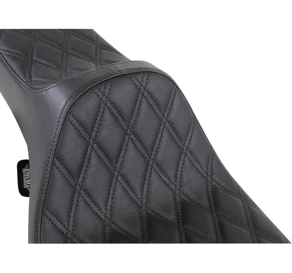 DRAG SPECIALTIES SEATS Sitzbänke - Einbaubeispiel