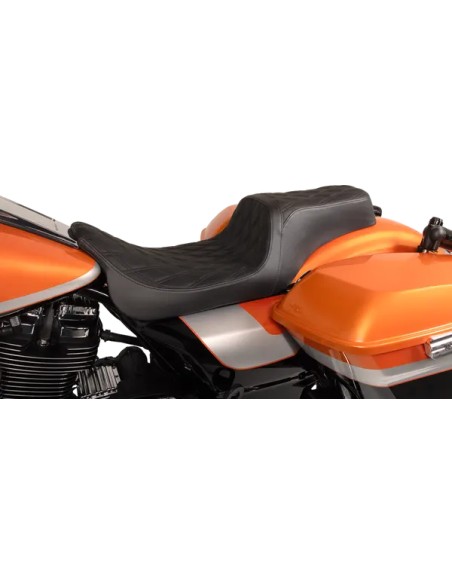 DRAG SPECIALTIES SEATS Sitzbänke - Einbaubeispiel
