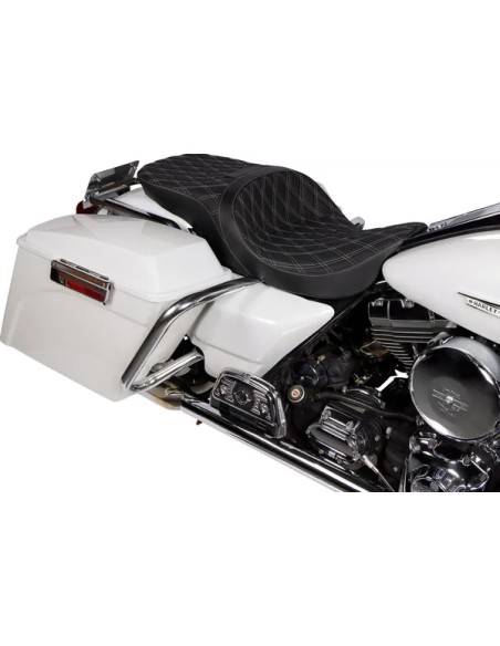 DRAG SPECIALTIES SEATS Sitzbänke - Einbaubeispiel