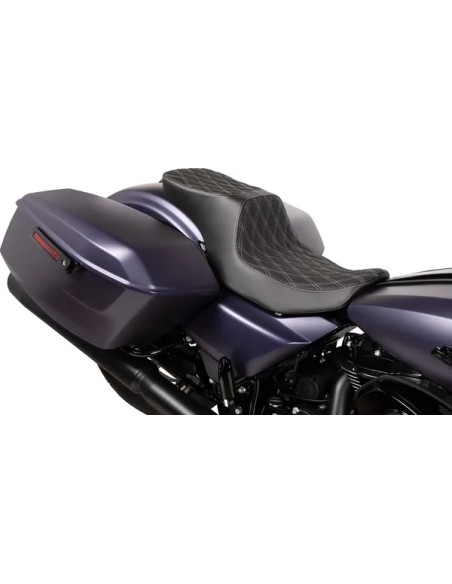 DRAG SPECIALTIES SEATS Sitzbänke - Einbaubeispiel