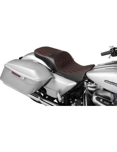 DRAG SPECIALTIES SEATS Sitzbänke - Einbaubeispiel