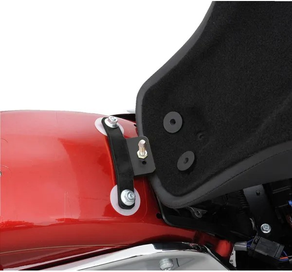 DRAG SPECIALTIES SEATS Sitzbänke - Einbaubeispiel