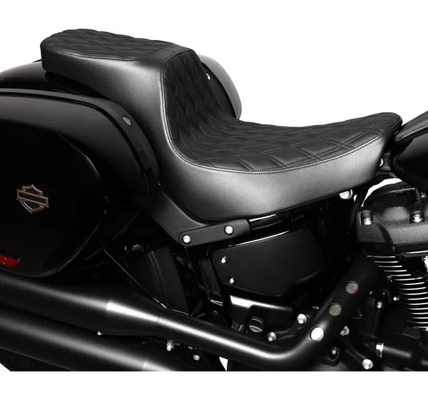 DRAG SPECIALTIES SEATS Sitzbänke - Einbaubeispiel
