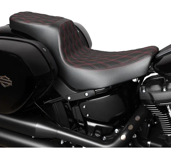 DRAG SPECIALTIES SEATS Sitzbänke - Einbaubeispiel
