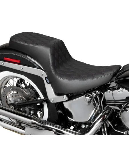 DRAG SPECIALTIES SEATS Sitzbänke - Einbaubeispiel