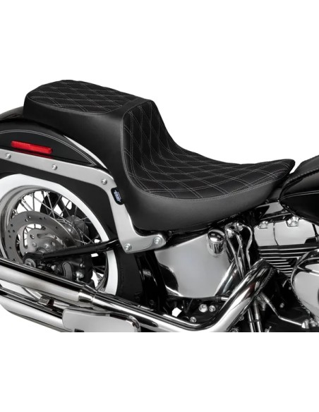 DRAG SPECIALTIES SEATS Sitzbänke - Einbaubeispiel