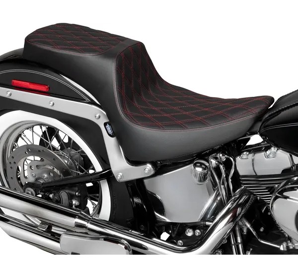 DRAG SPECIALTIES SEATS Sitzbänke - Einbaubeispiel