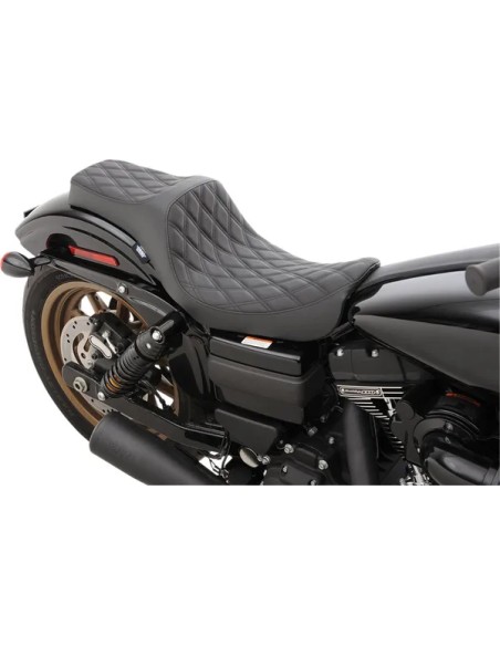 DRAG SPECIALTIES SEATS Sitzbänke - Einbaubeispiel