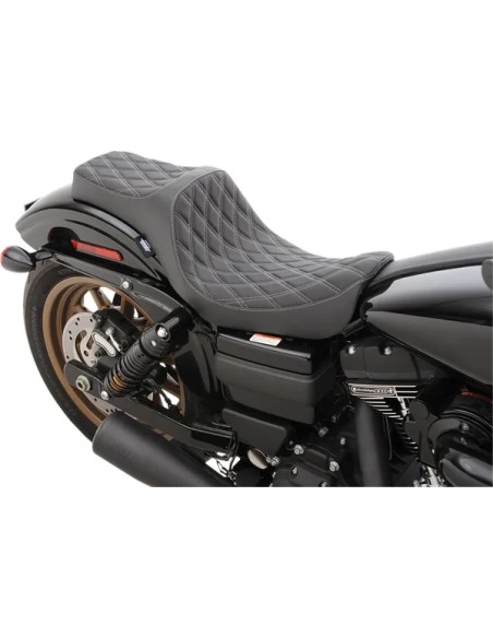 DRAG SPECIALTIES SEATS Sitzbänke - Einbaubeispiel