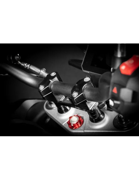 GILLES TOOLING Risers - Detailansicht