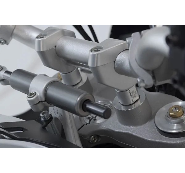 SW-MOTECH Risers - Einbaubeispiel
