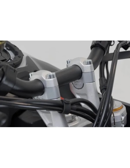 SW-MOTECH Risers - Einbaubeispiel