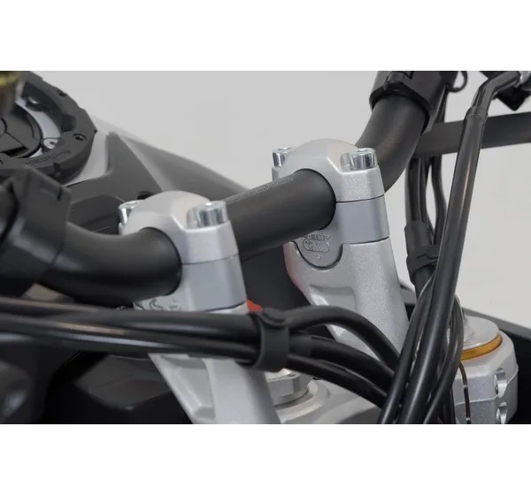 SW-MOTECH Risers - Einbaubeispiel