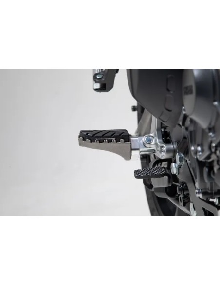 SW-MOTECH Fußrasten für YAMAHA MT-09 ABS 2021-2022