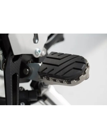 SW-MOTECH Fußrasten - Detailansicht