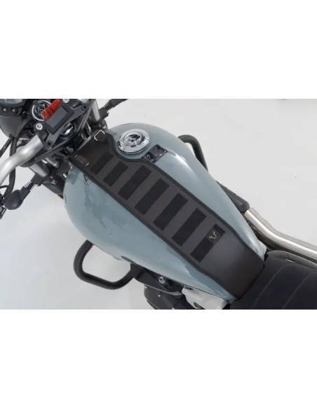 SW-MOTECH Schutzblech- und Tank-Taschen - Einbaubeispiel