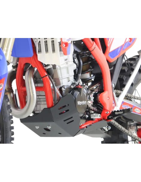 AXP RACING Stoßfänger & Motorschutzplatten - Einbaubeispiel