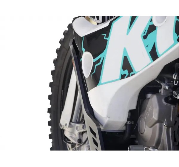 AXP RACING Stoßfänger & Motorschutzplatten - Einbaubeispiel