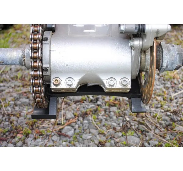 AXP RACING Stoßfänger & Motorschutzplatten - Einbaubeispiel