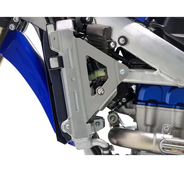 AXP RACING Kühlsysteme - Einbaubeispiel