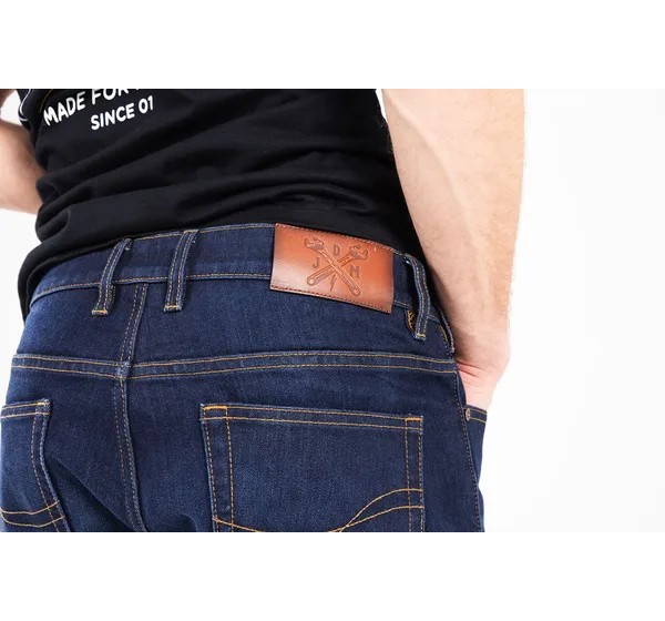 JOHN DOE Hosen - Einbaubeispiel