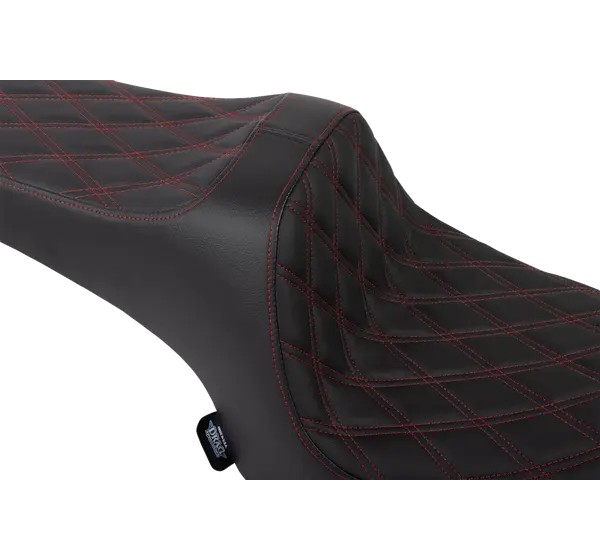 DRAG SPECIALTIES SEATS Sitzbänke - Einbaubeispiel