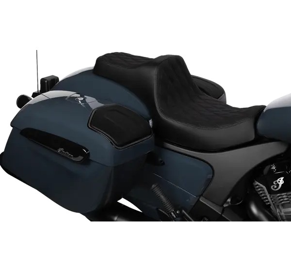 DRAG SPECIALTIES SEATS Sitzbänke - Einbaubeispiel
