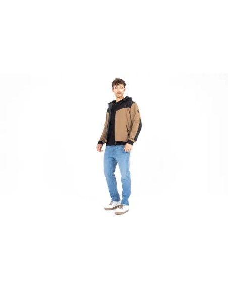JOHN DOE Jacken - Einbaubeispiel