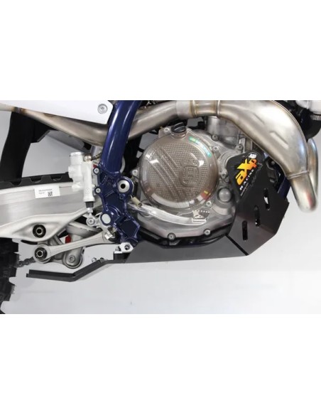 AXP RACING Stoßfänger & Motorschutzplatten - Einbaubeispiel