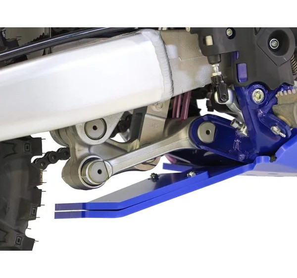 AXP RACING Stoßfänger & Motorschutzplatten - Einbaubeispiel