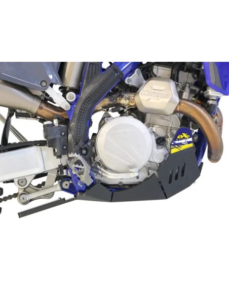 AXP RACING Stoßfänger & Motorschutzplatten - Einbaubeispiel