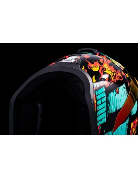 ICON Integralhelm Bild 16