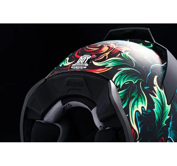 ICON Integralhelm Bild 4