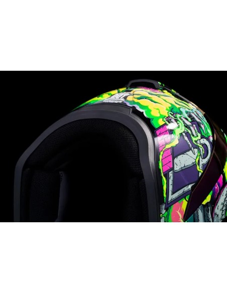 ICON Integralhelm Bild 8